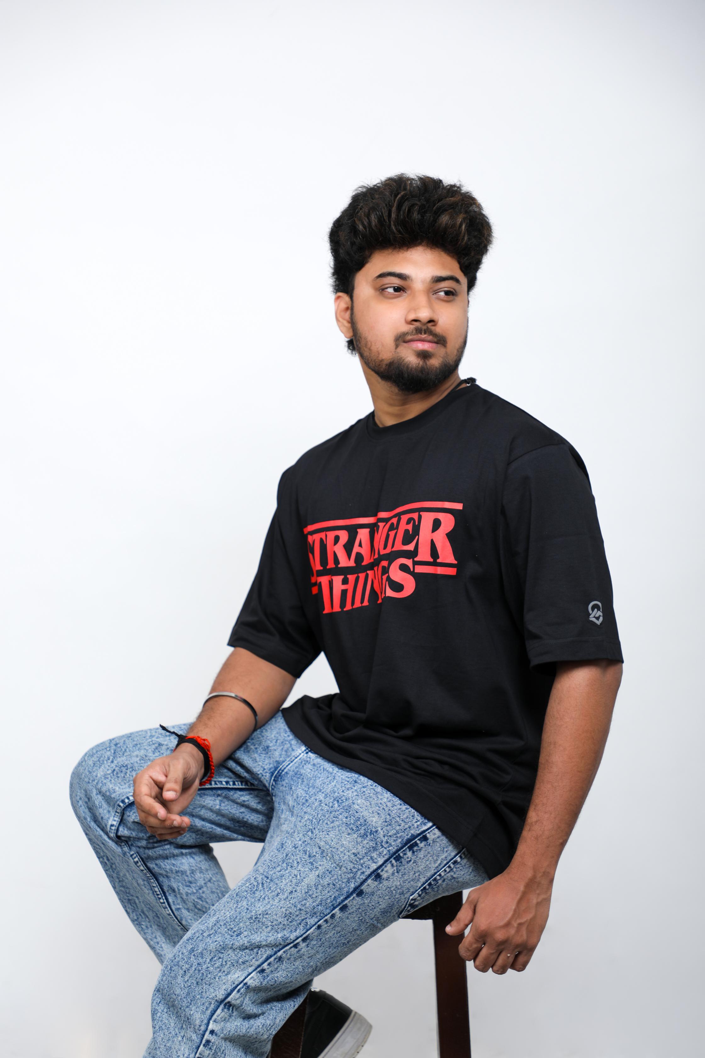 Stranger Things - Logo Oversized Tee